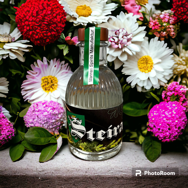 Landessieger Steiermark 2024.  Steira Gin ®by GIN .milla -ein außergewöhnlicher Gin, der die Schönheit und den Geschmack der Steiermark perfekt widerspiegelt