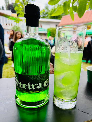 Steira Gin ®by GIN .milla -ein außergewöhnlicher Gin, der die Schönheit und den Geschmack der Steiermark perfekt widerspiegelt