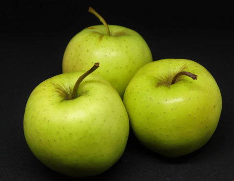 Apfel Edelbrand # Ein goldener Genuss: Unser Apfel Edelbrand aus den besten Golden Delicious Äpfeln